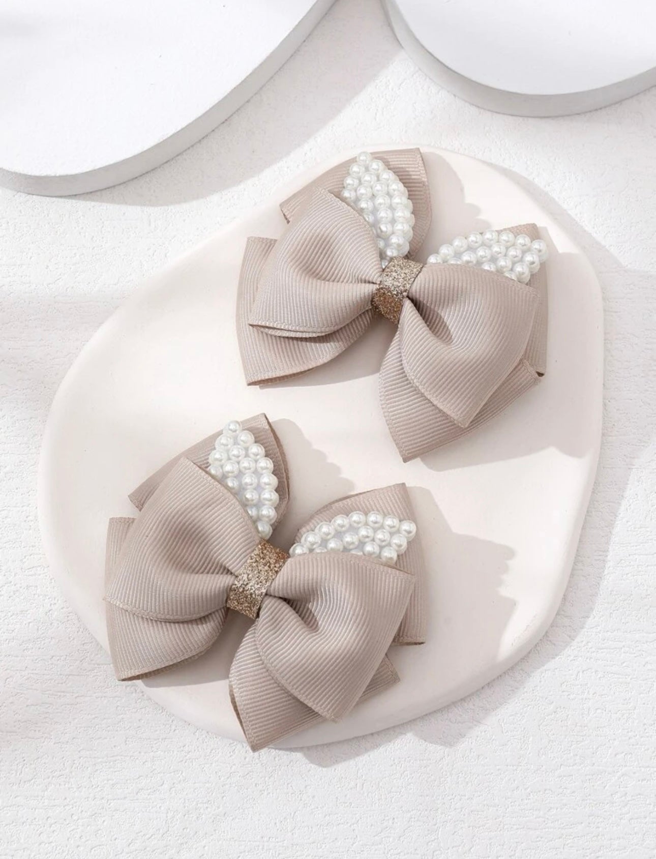 2pcs Bow & Faux Pearl Decor Alligator Hair Clip Brown Color