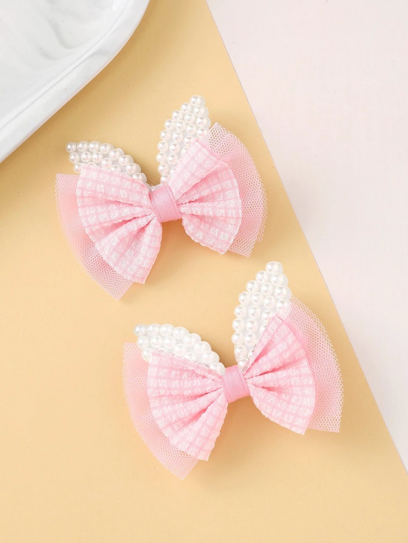 2pcs Toddler Girls Faux Pearl & Bow Decor Hair Clip