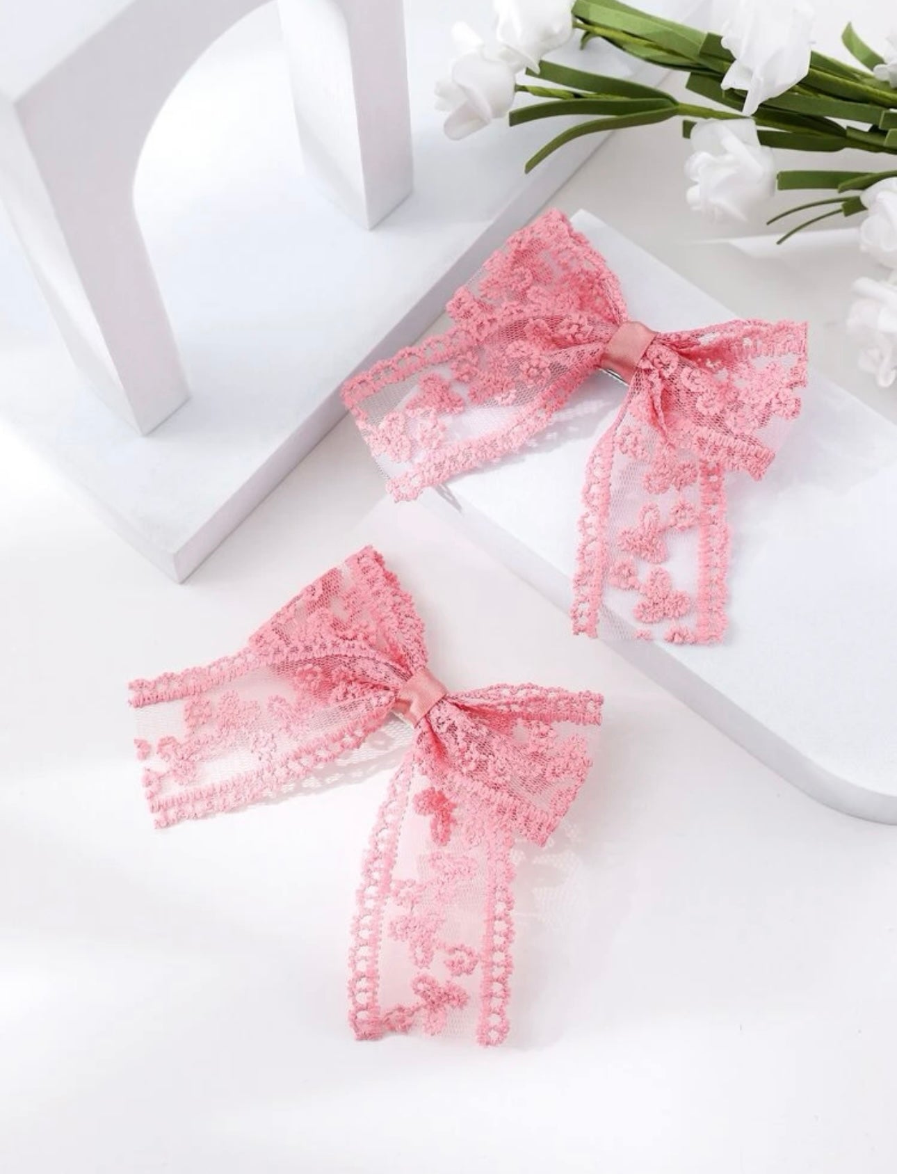 2pcs Toddler Girls Floral Embroidered Bow Decor Alligator Hair Clip